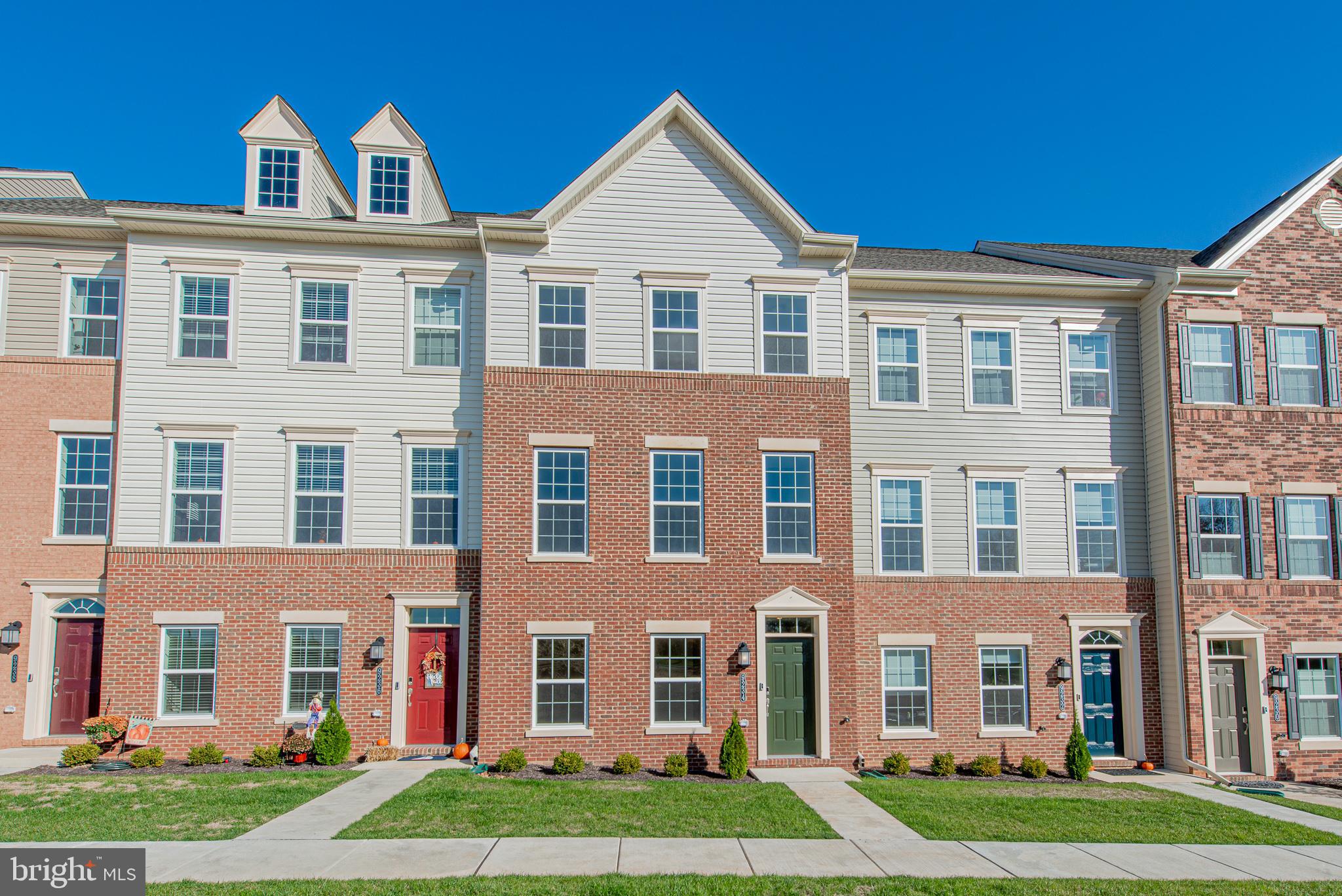 STRAWBRIDGE COMMONS - Residential