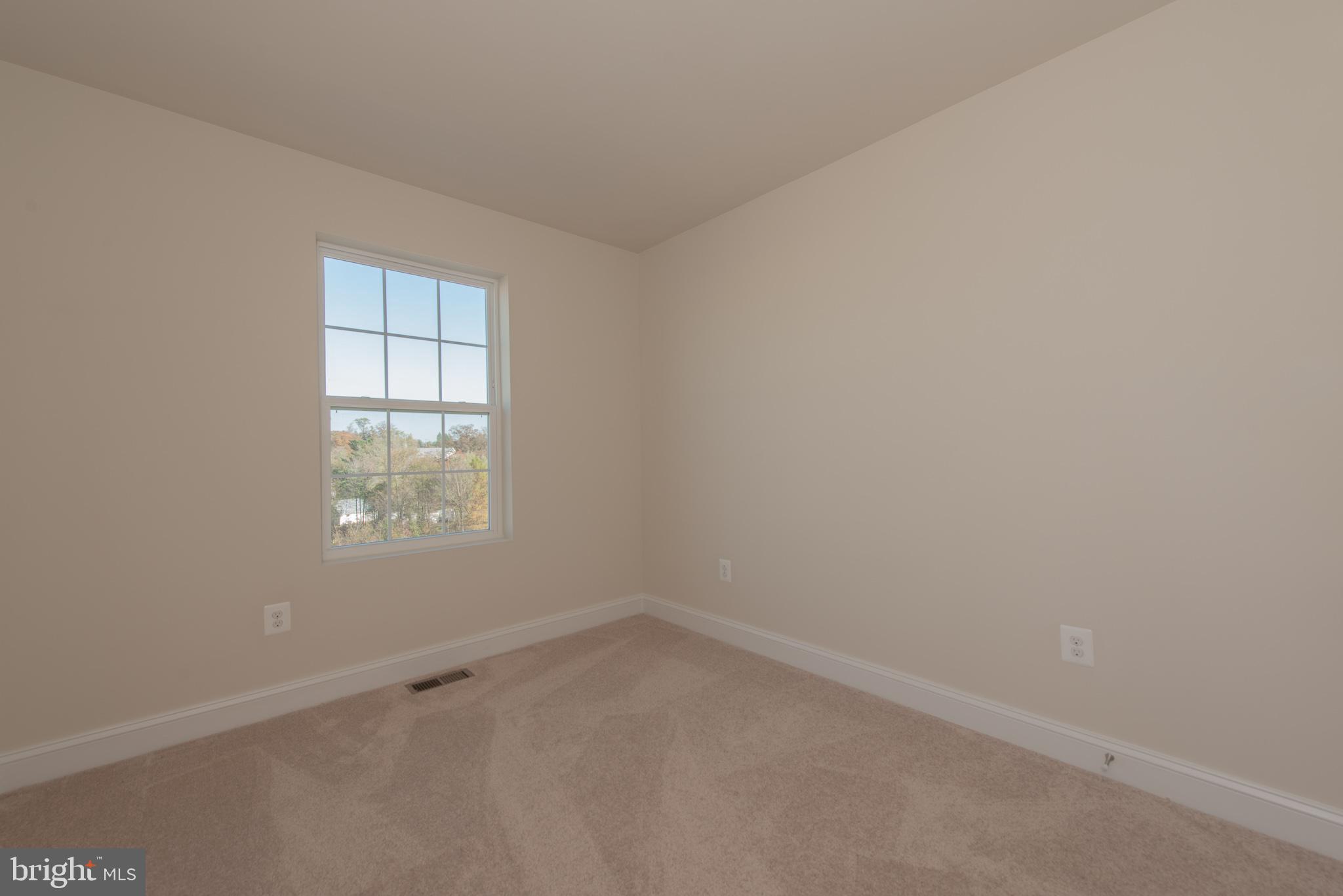 STRAWBRIDGE COMMONS - Residential