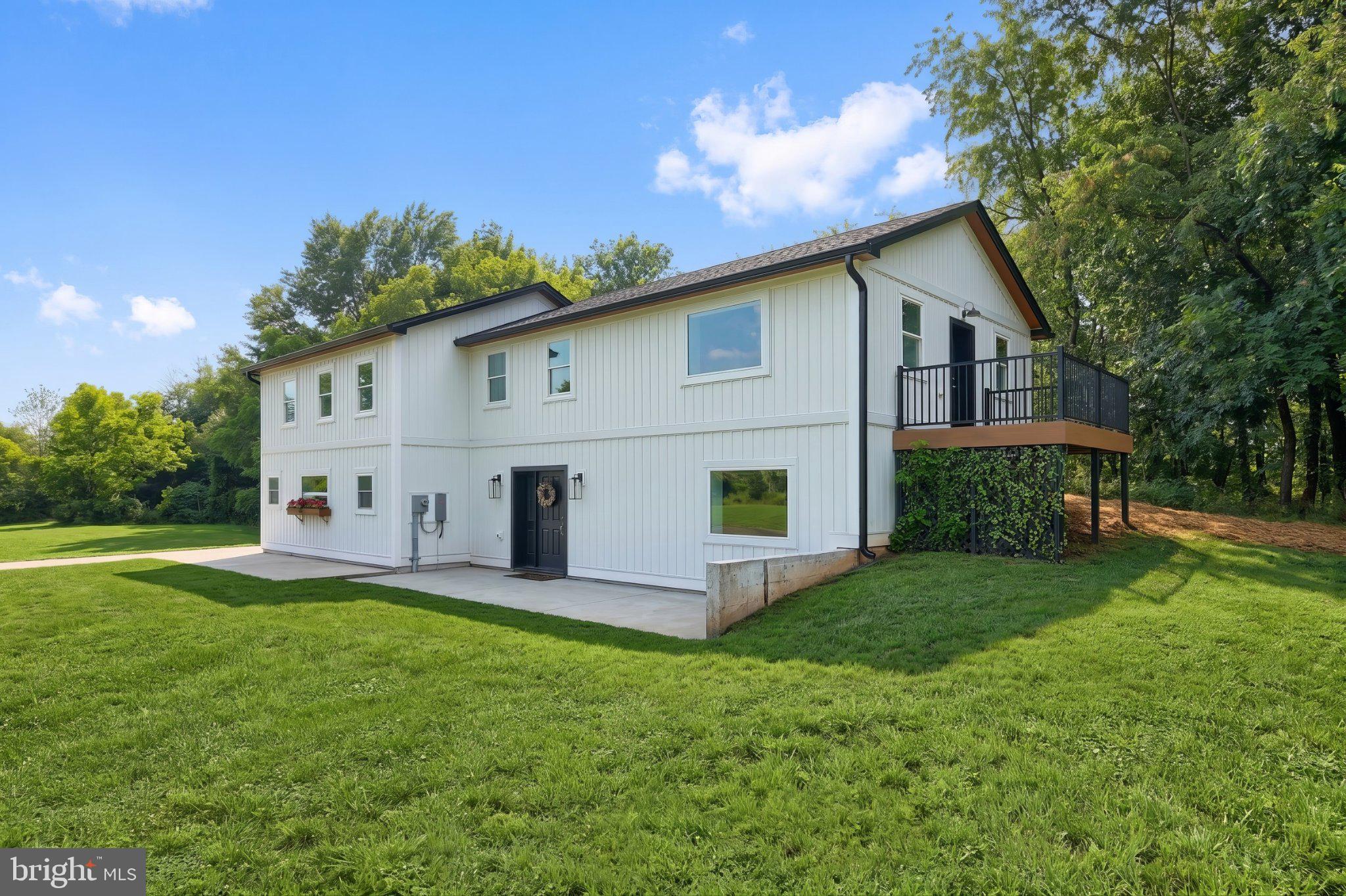 1001 FREDERICK PIKE