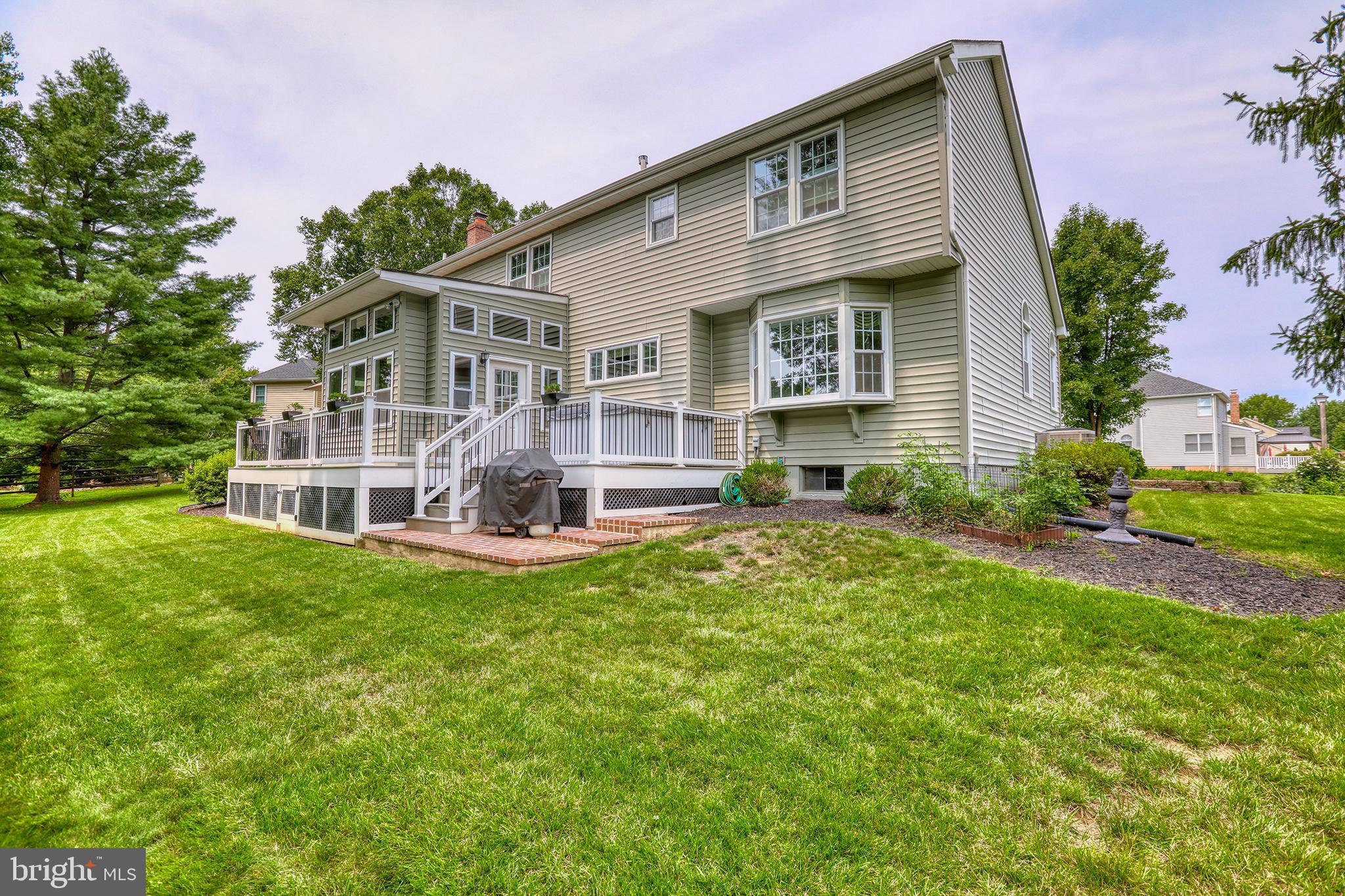 451 KNOLLBROOK DRIVE