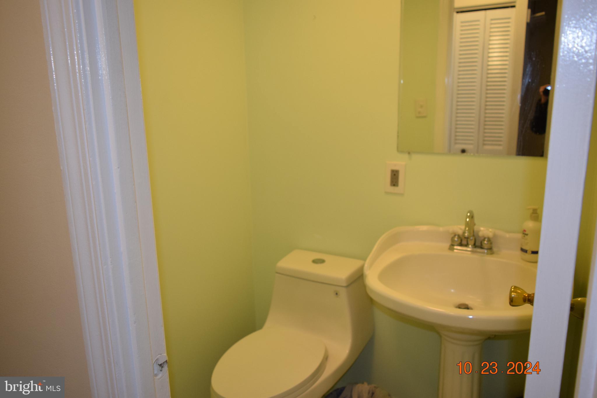 LONDON TOWNE - Residential