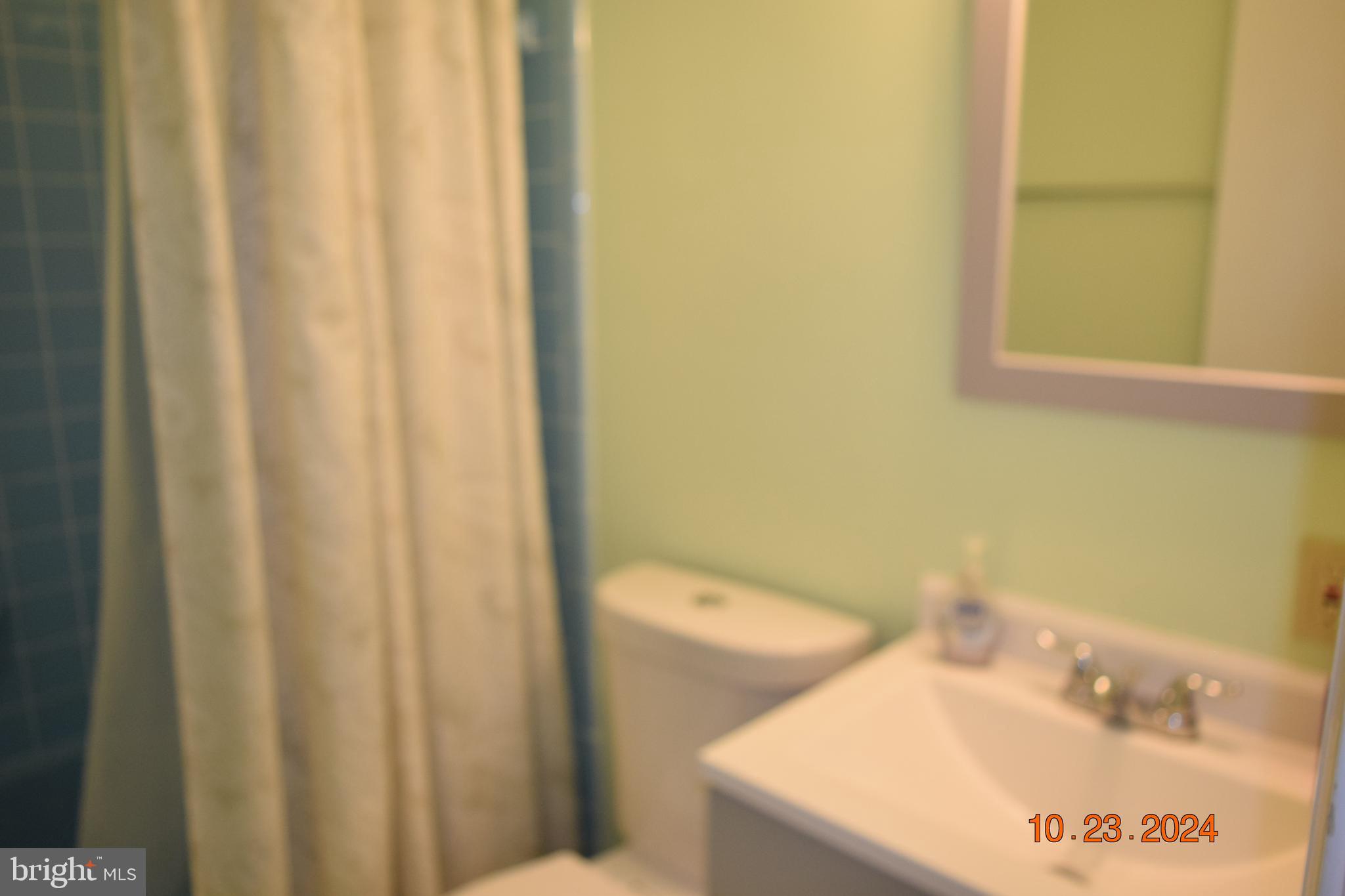 LONDON TOWNE - Residential