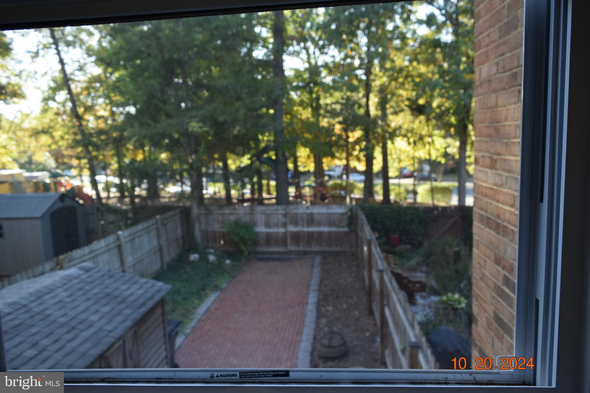 LONDON TOWNE - Residential