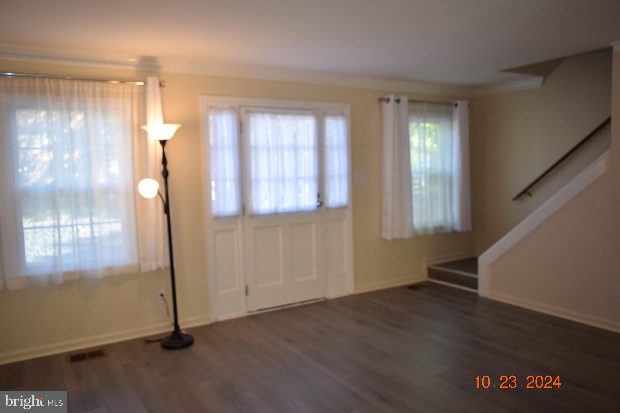 LONDON TOWNE - Residential