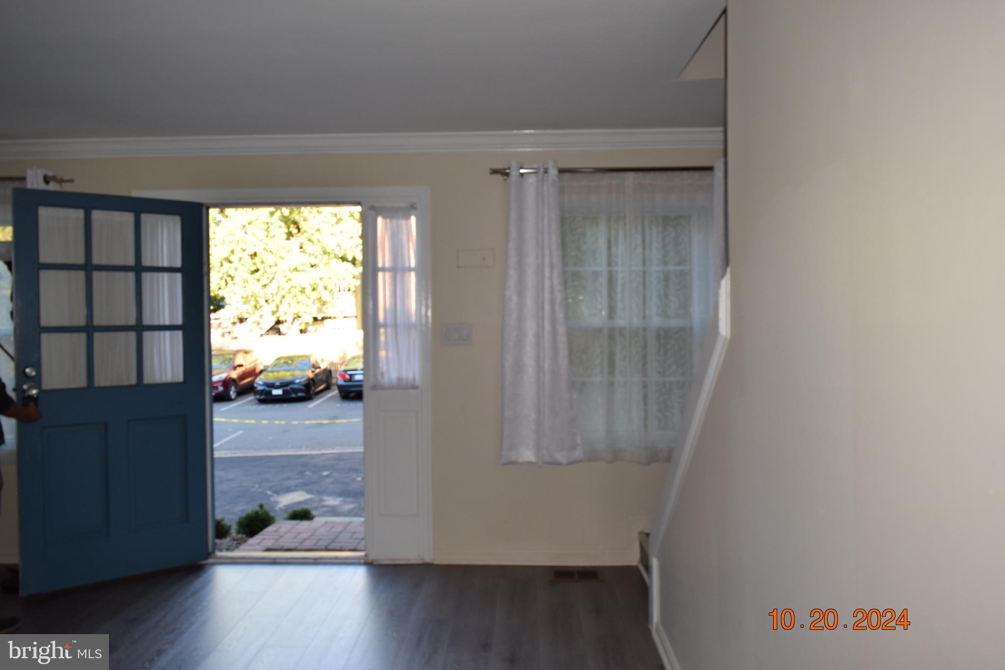 LONDON TOWNE - Residential