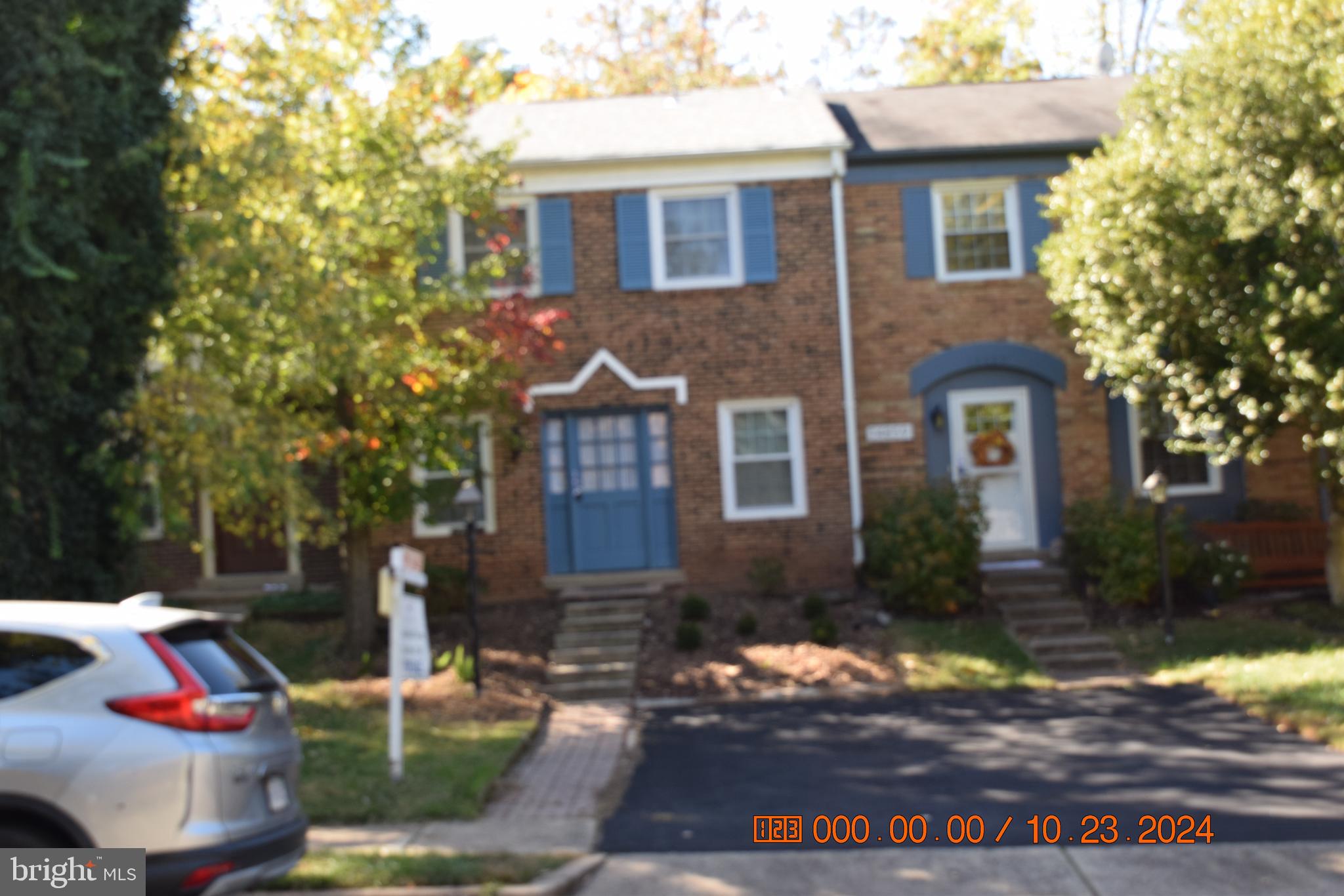 LONDON TOWNE - Residential