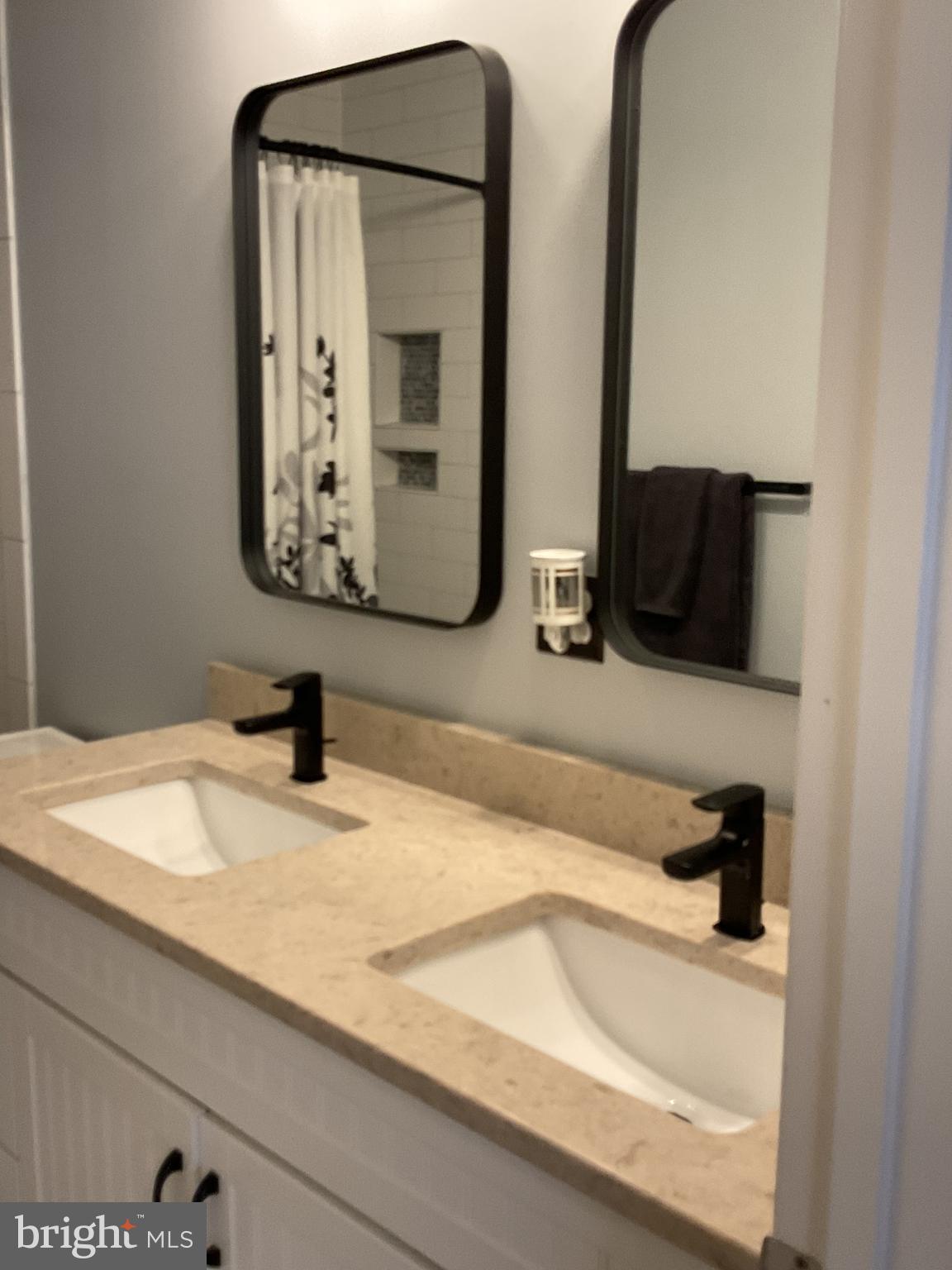 ASHLAND ESTATES - Residential