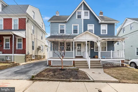 27 Holland Avenue, Ardmore, PA MLS: PAMC2132584