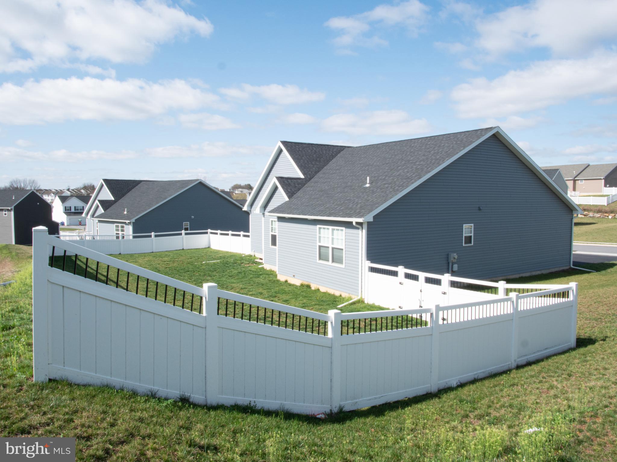 FARM LANE ESTATES - Residential