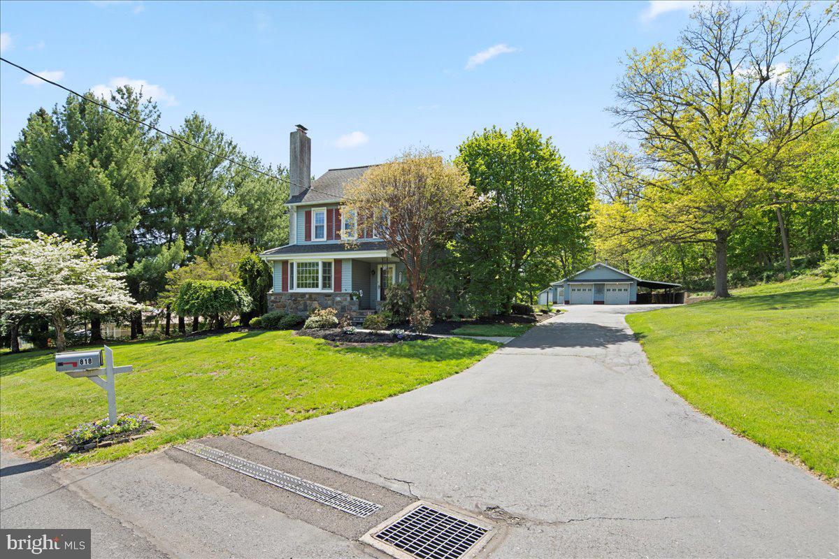 WALKERS ACRES - Residential