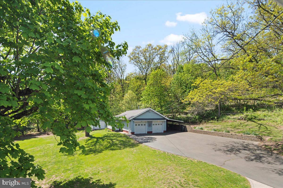 WALKERS ACRES - Residential