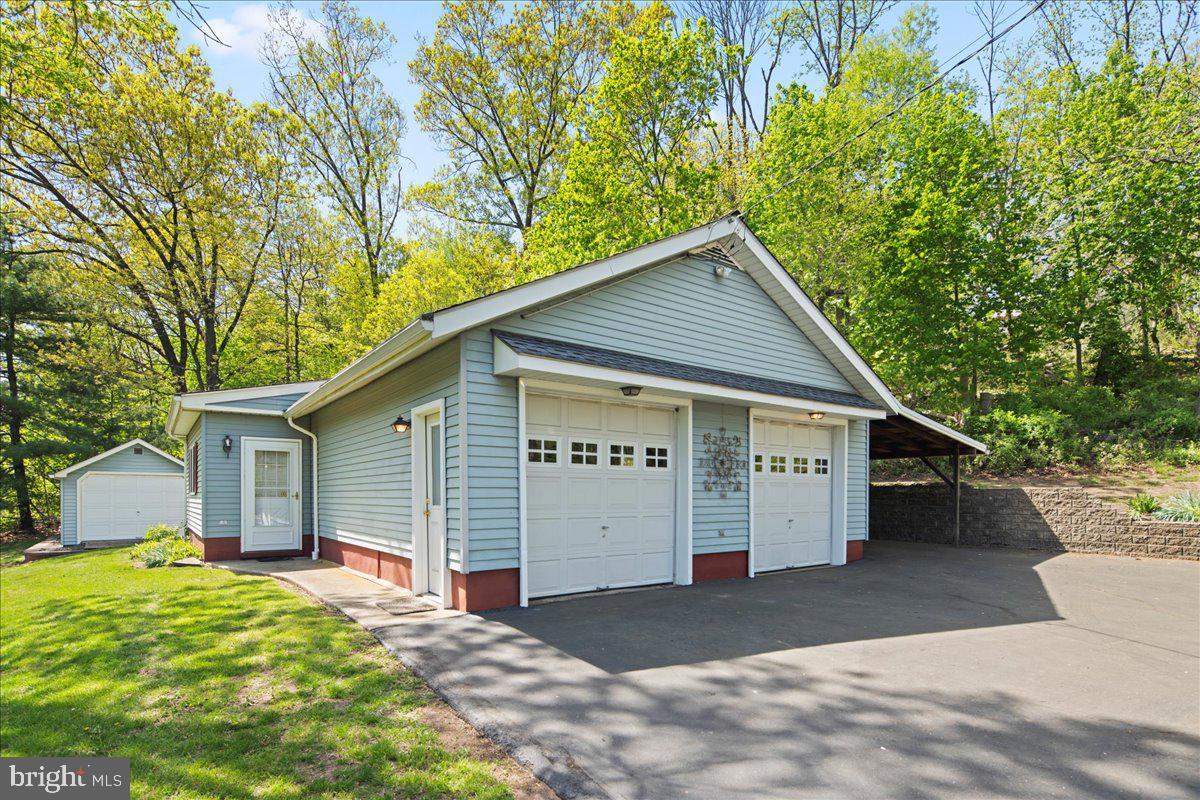 WALKERS ACRES - Residential