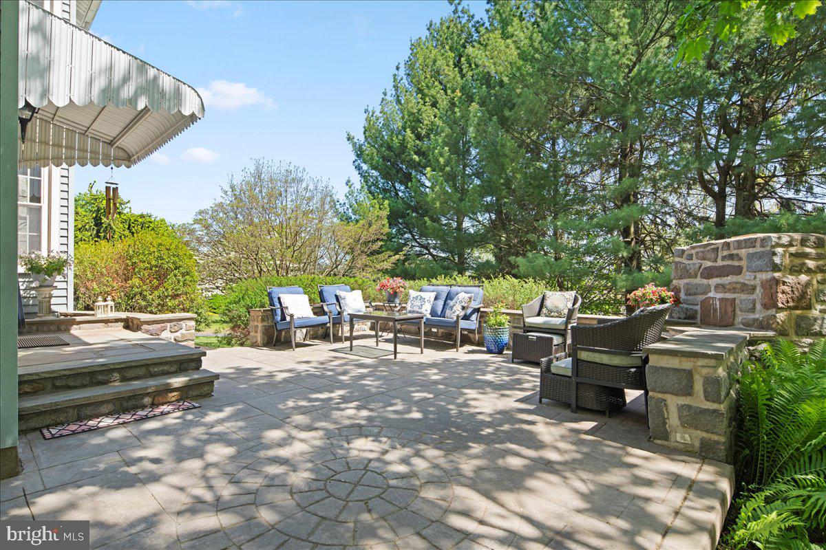 WALKERS ACRES - Residential