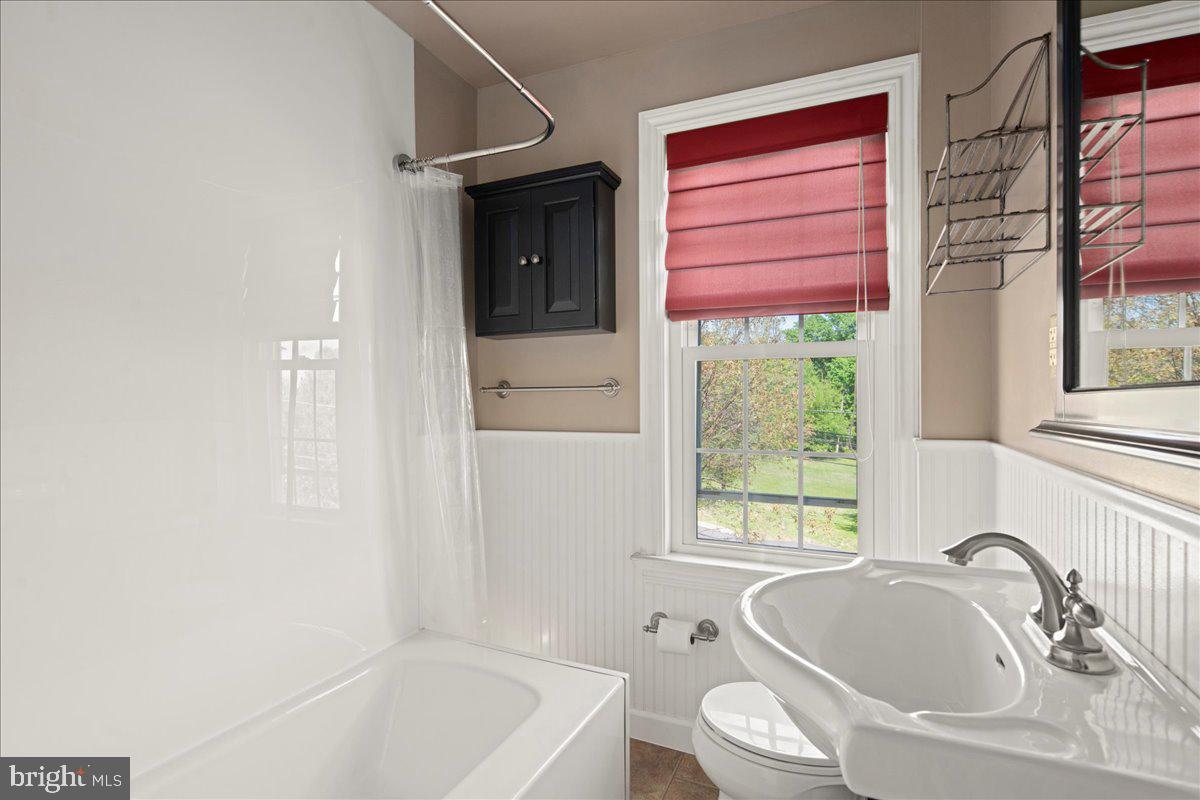 WALKERS ACRES - Residential