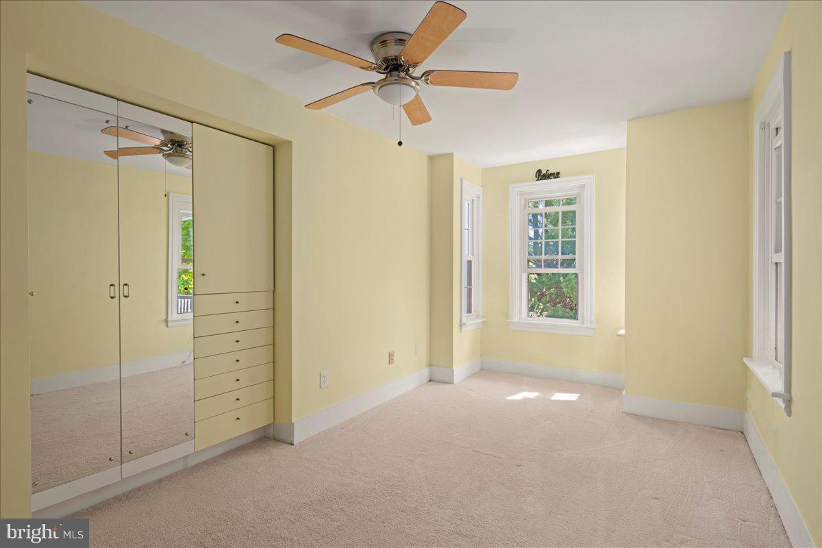 WALKERS ACRES - Residential