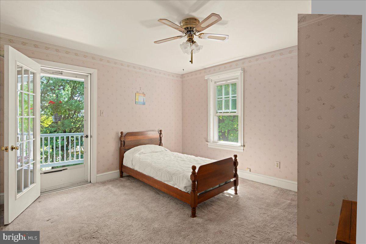 WALKERS ACRES - Residential