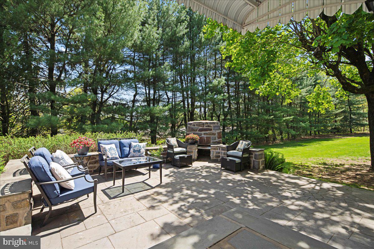 WALKERS ACRES - Residential