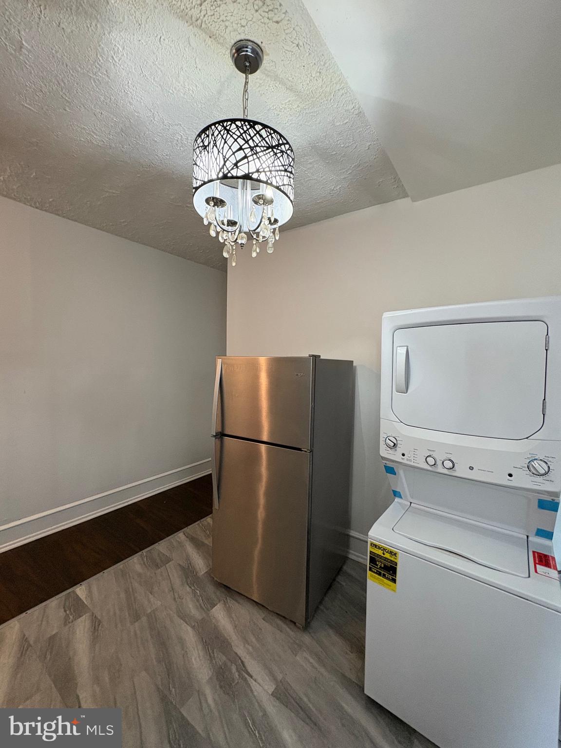 PARKSIDE - Residential Lease