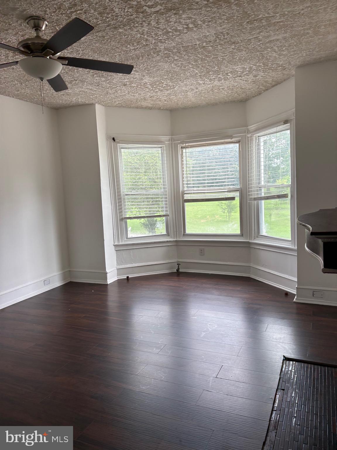 PARKSIDE - Residential Lease