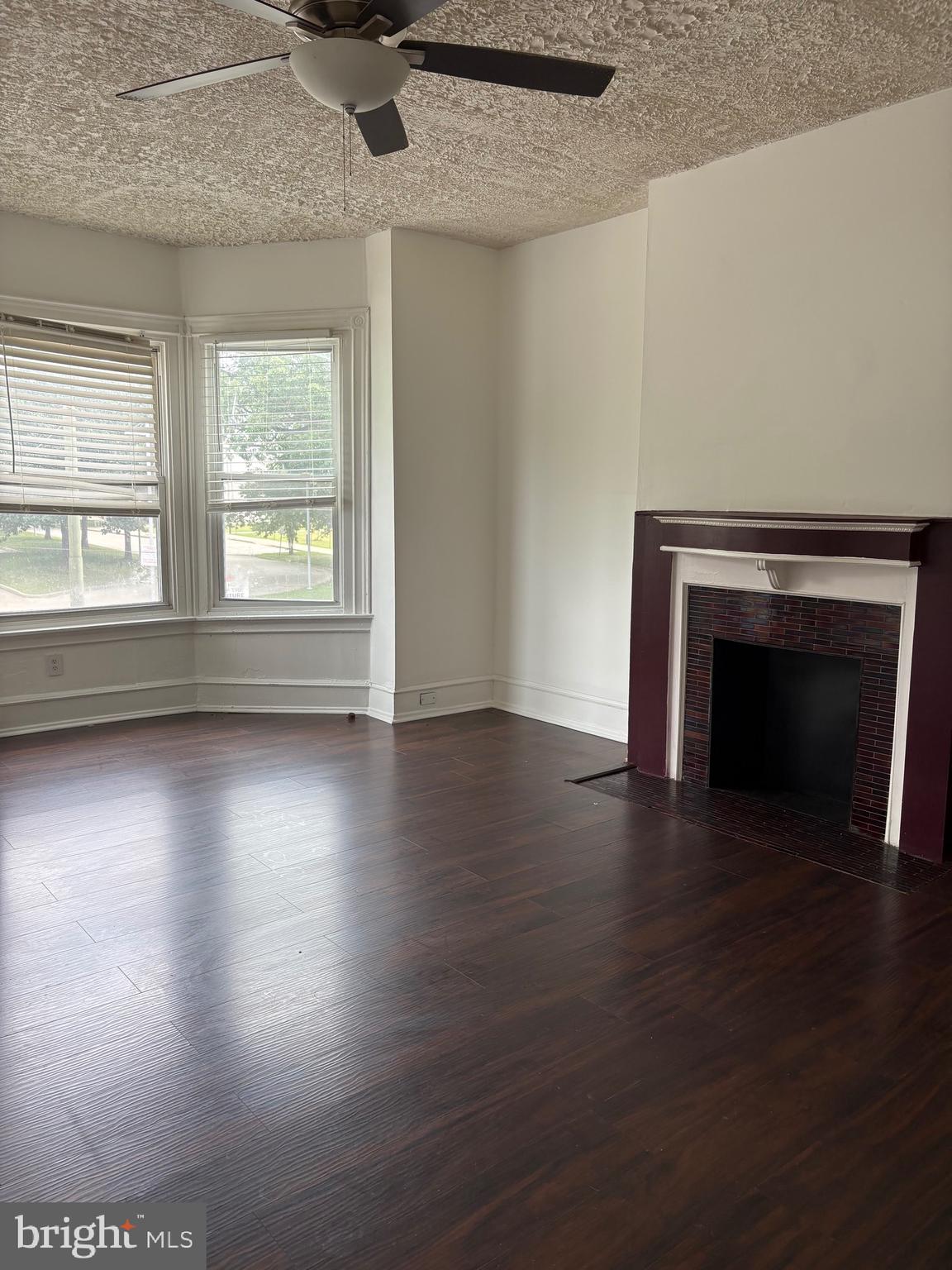 PARKSIDE - Residential Lease