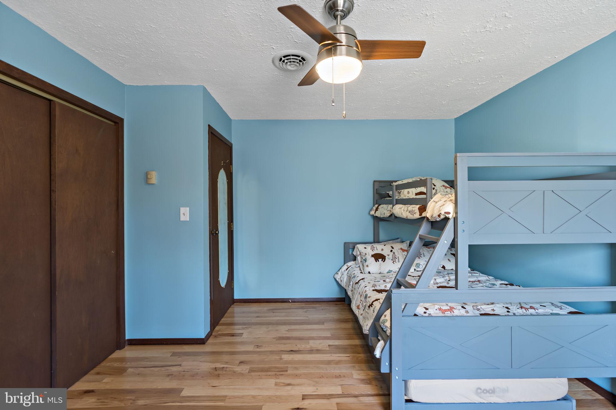 RIVER RIDGE - Residential