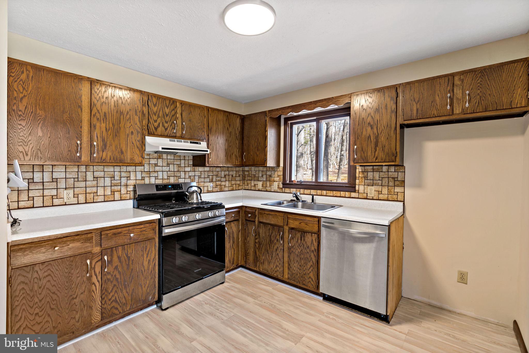 RIVER RIDGE - Residential