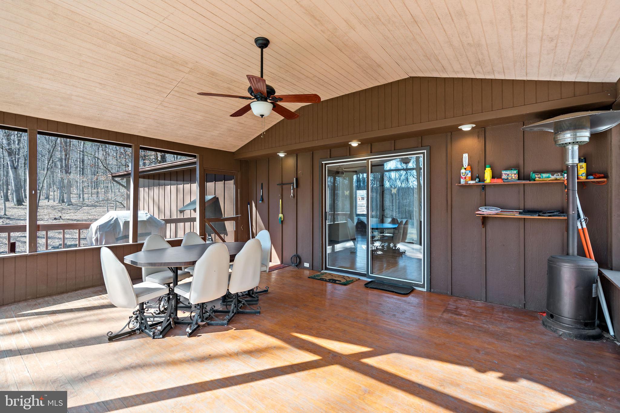 RIVER RIDGE - Residential