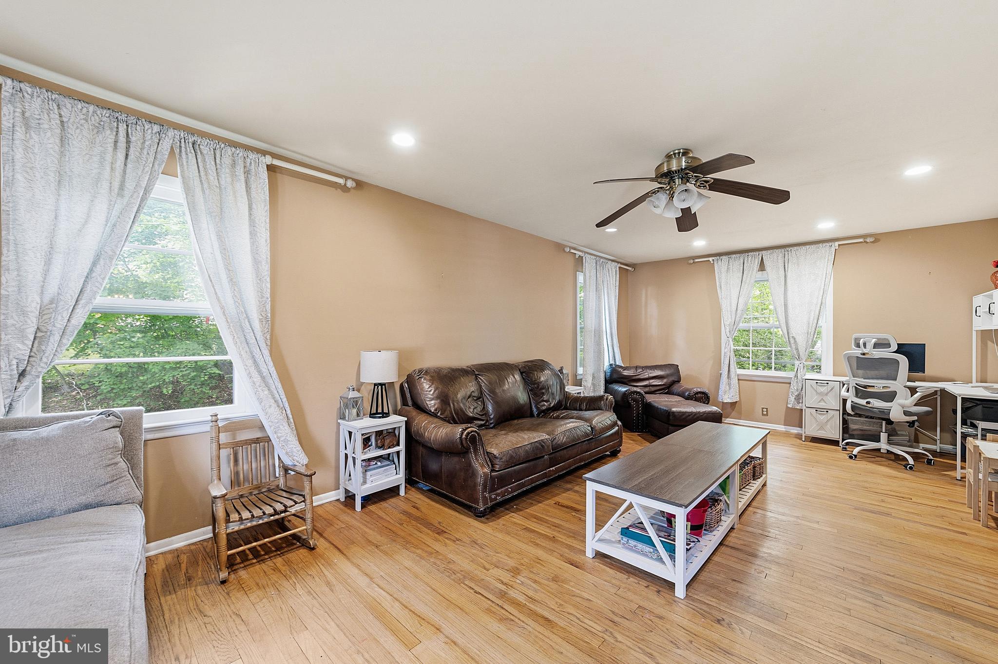 292 GLENN AVE