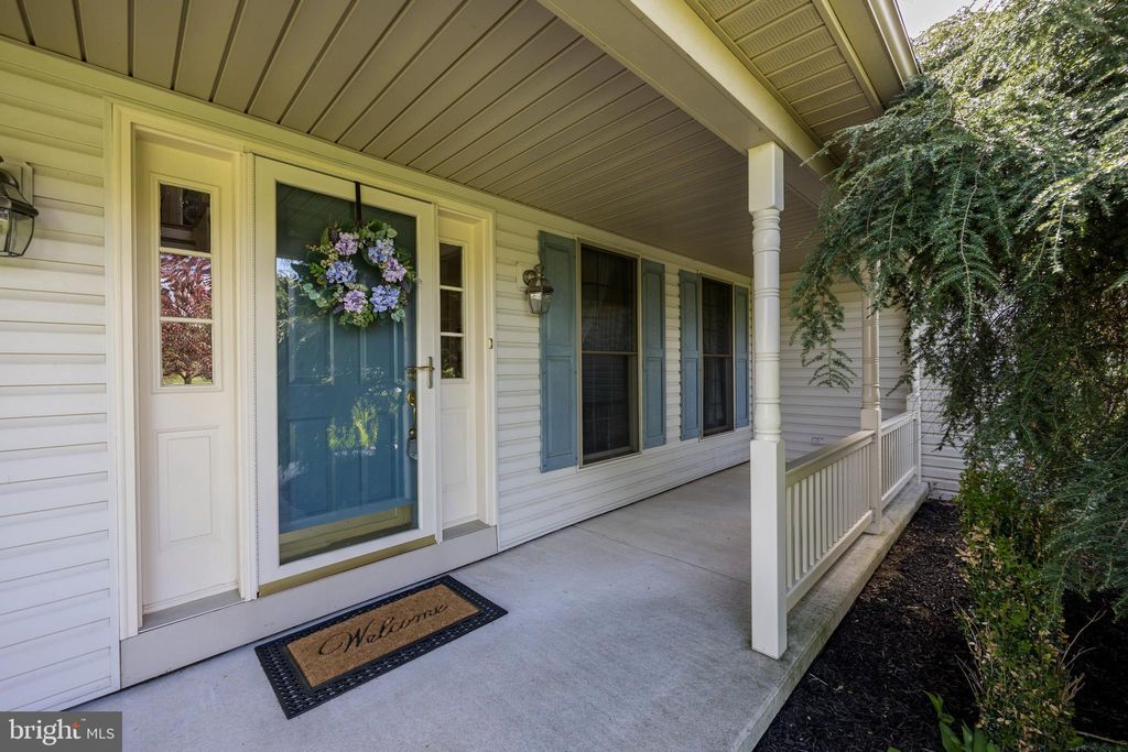 Photo of 5762 GLEN OAKS DR, NARVON, PA 17555 (MLS # PALA2030894)