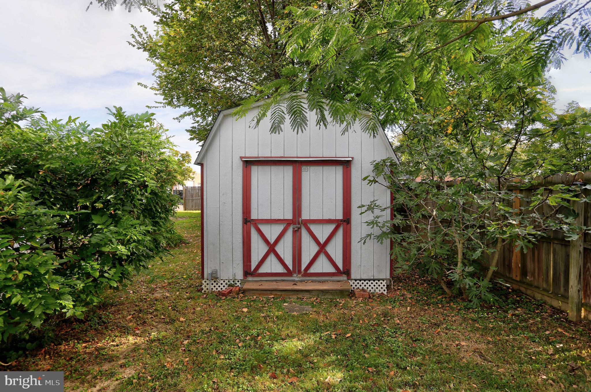 SOUTH LAUREL - Residential