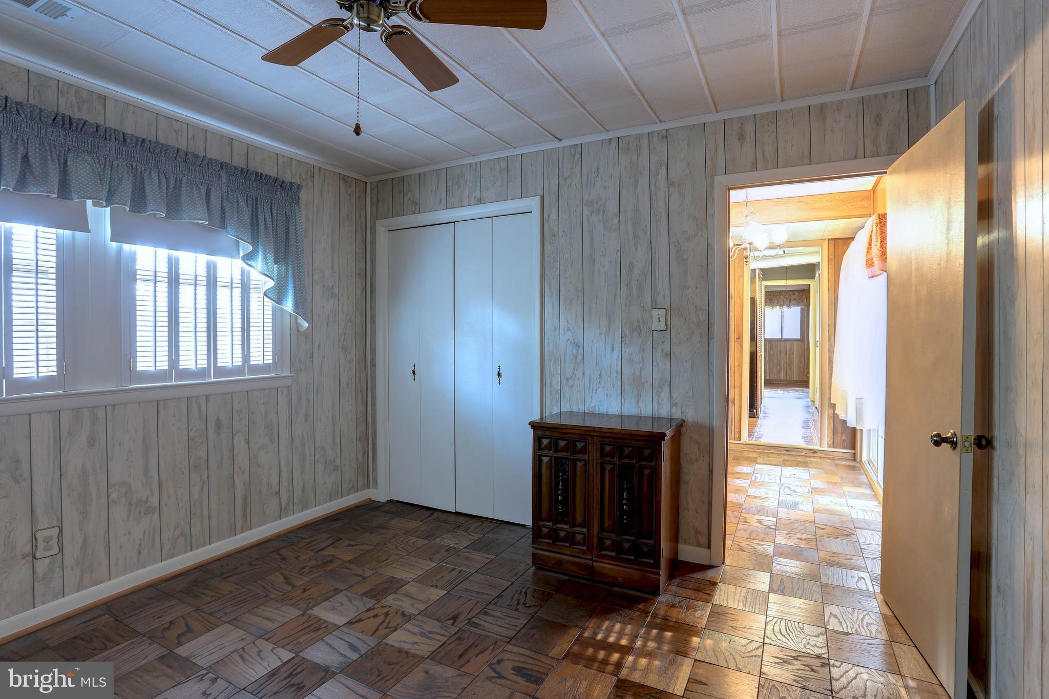 SOUTH LAUREL - Residential