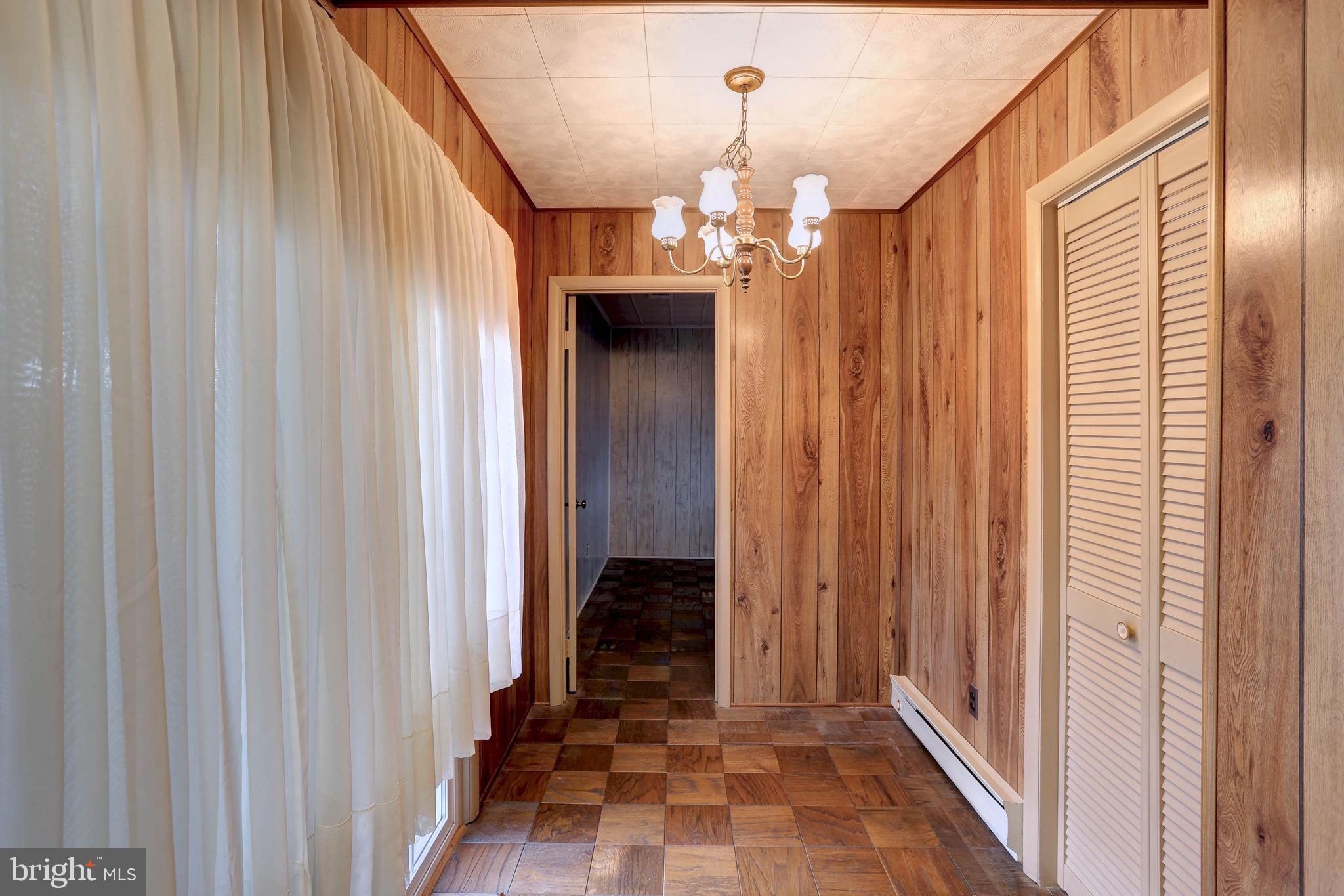 SOUTH LAUREL - Residential