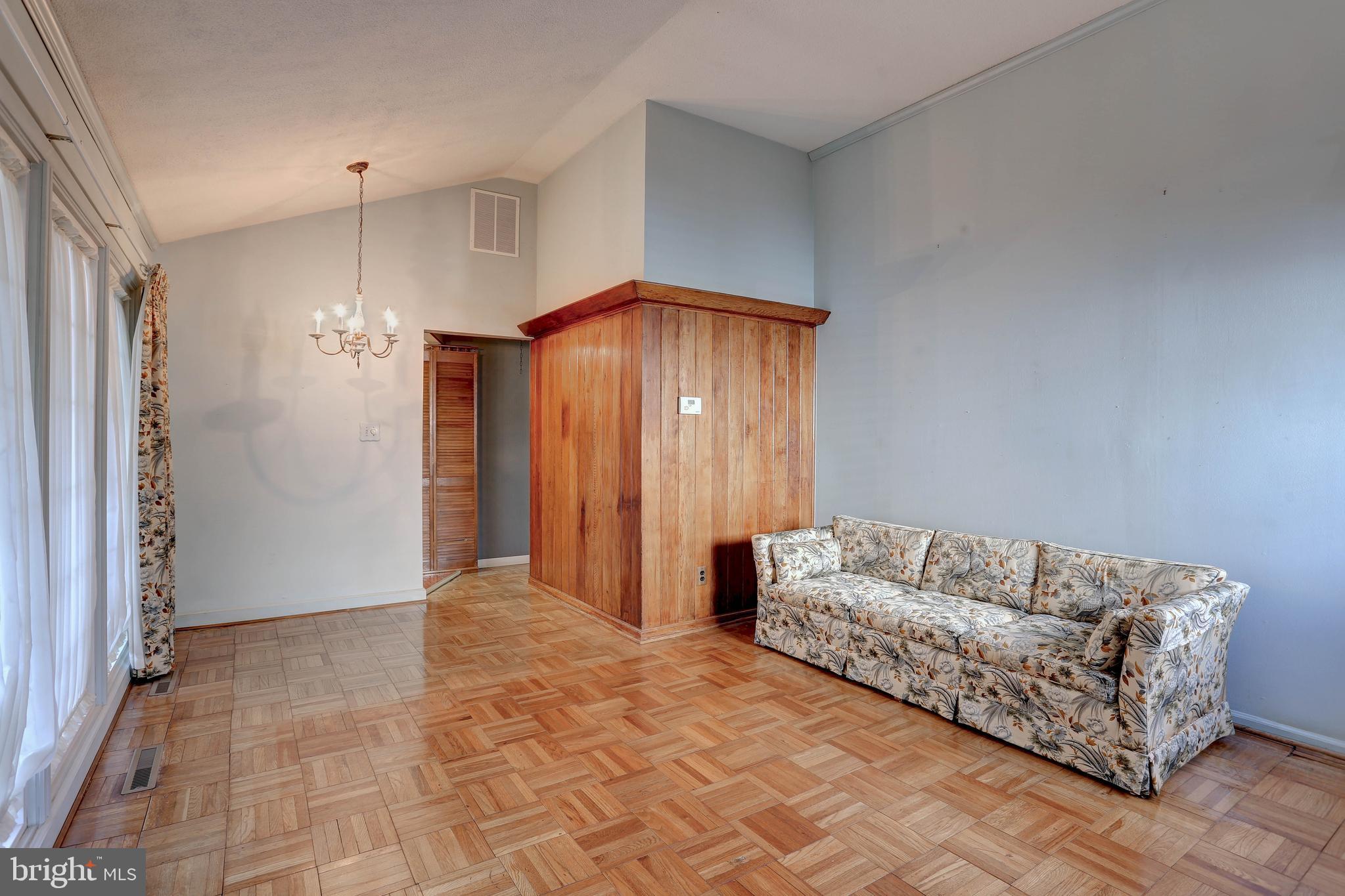 SOUTH LAUREL - Residential