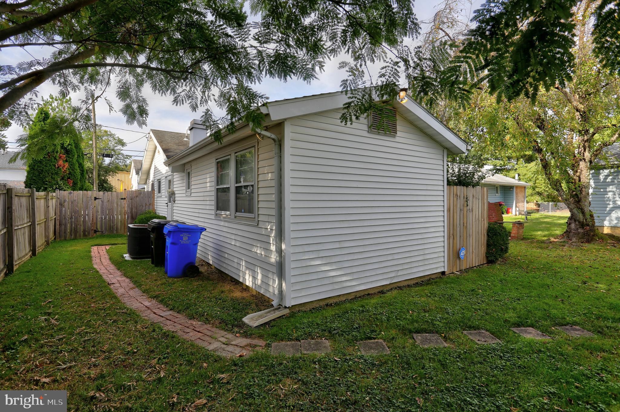 SOUTH LAUREL - Residential