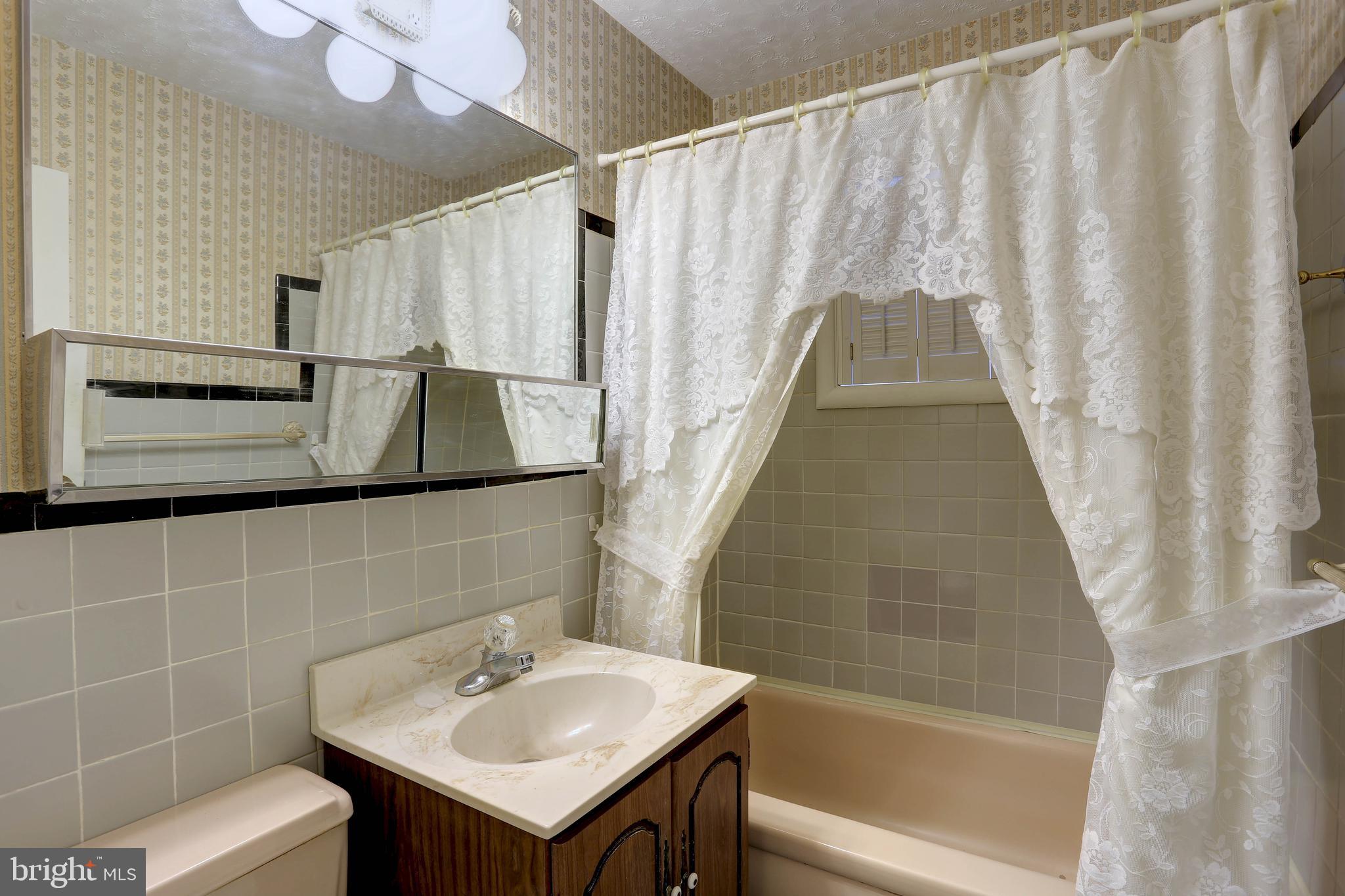 SOUTH LAUREL - Residential