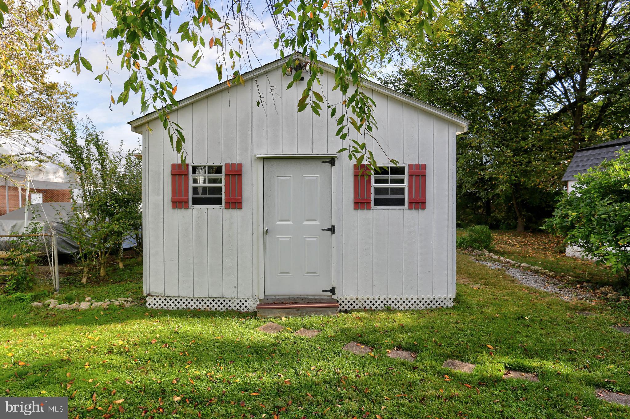 SOUTH LAUREL - Residential