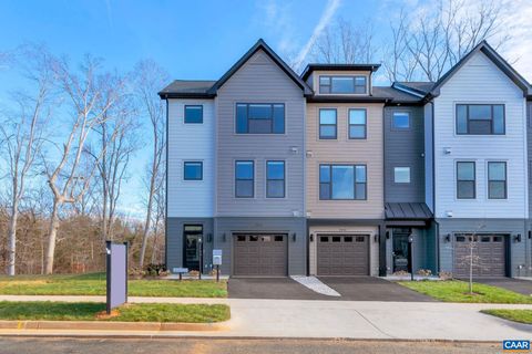 Townhouse For Sale - 1842 Fowler St St<br/> Albemarle County, CHARLOTTESVILLE, VA 22901