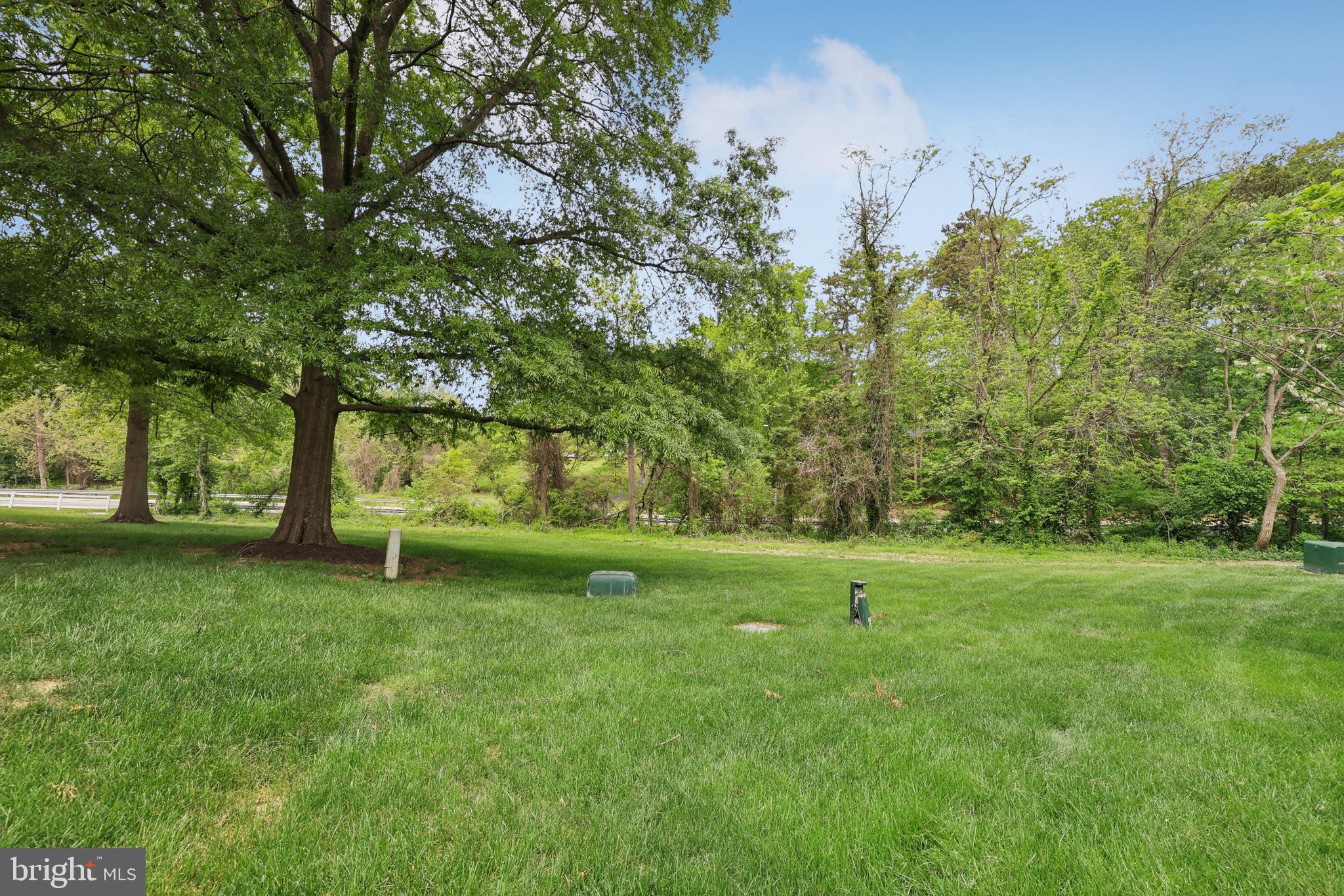 DEVILS REACH CONDOS - Residential