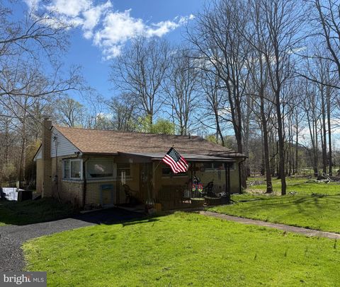 3805 LISBURN ROAD MECHANICSBURG PA 17055