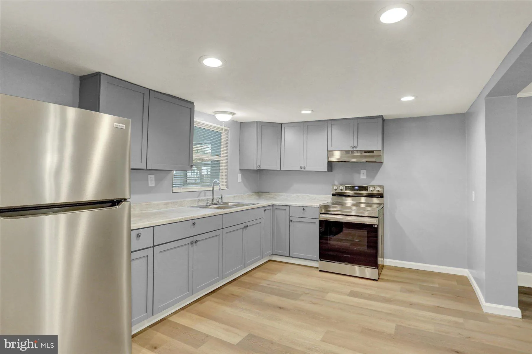 Columbia, Pennsylvania 17512, United States, 3 Bedrooms Bedrooms, ,1 BathroomBathrooms,Residential,Pending,101817