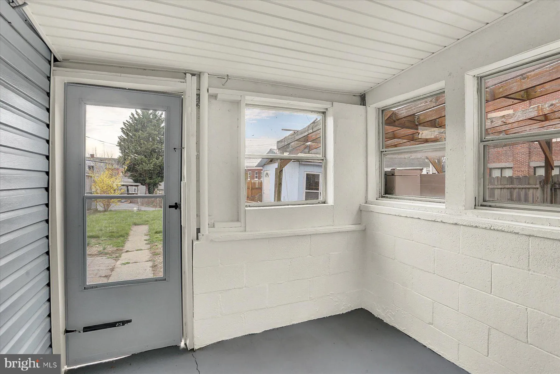 Columbia, Pennsylvania 17512, United States, 3 Bedrooms Bedrooms, ,1 BathroomBathrooms,Residential,Pending,101817