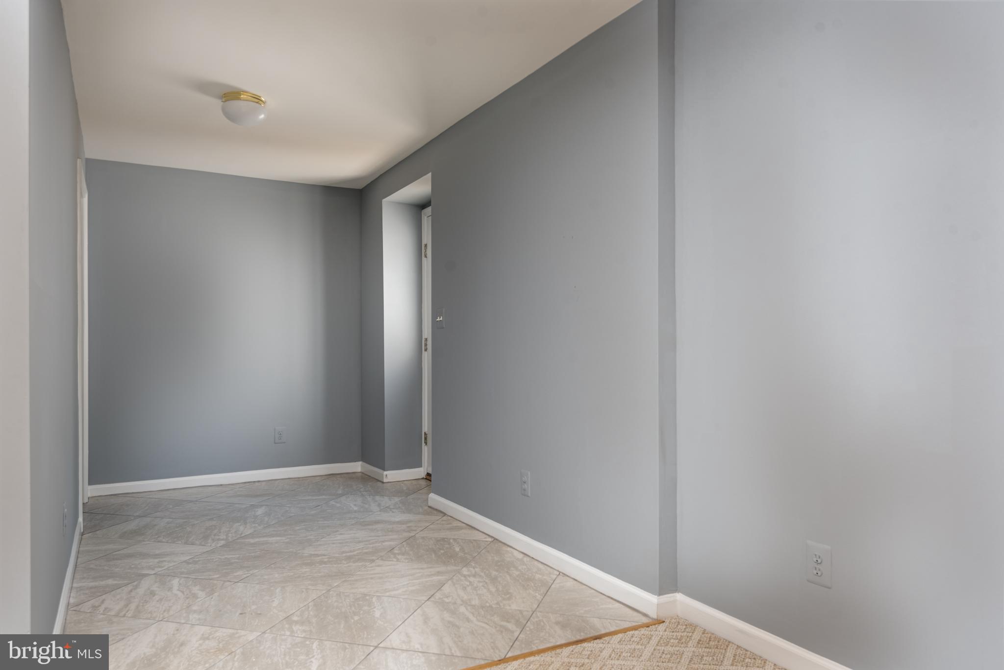 SOMERSET - Residential Lease