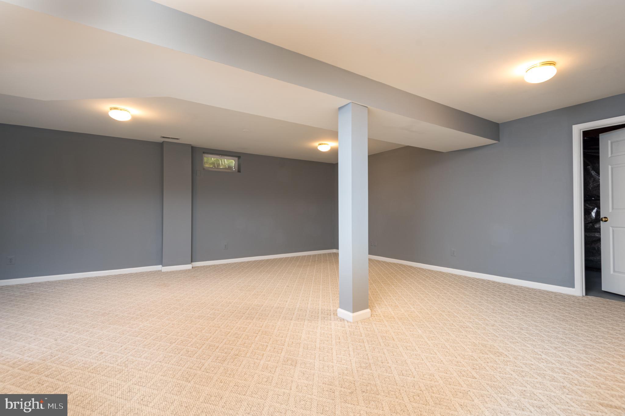 SOMERSET - Residential Lease