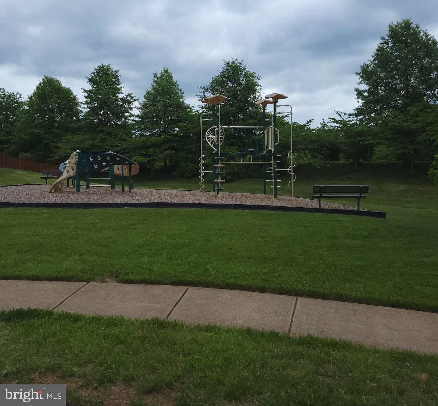 SOMERSET - Residential Lease