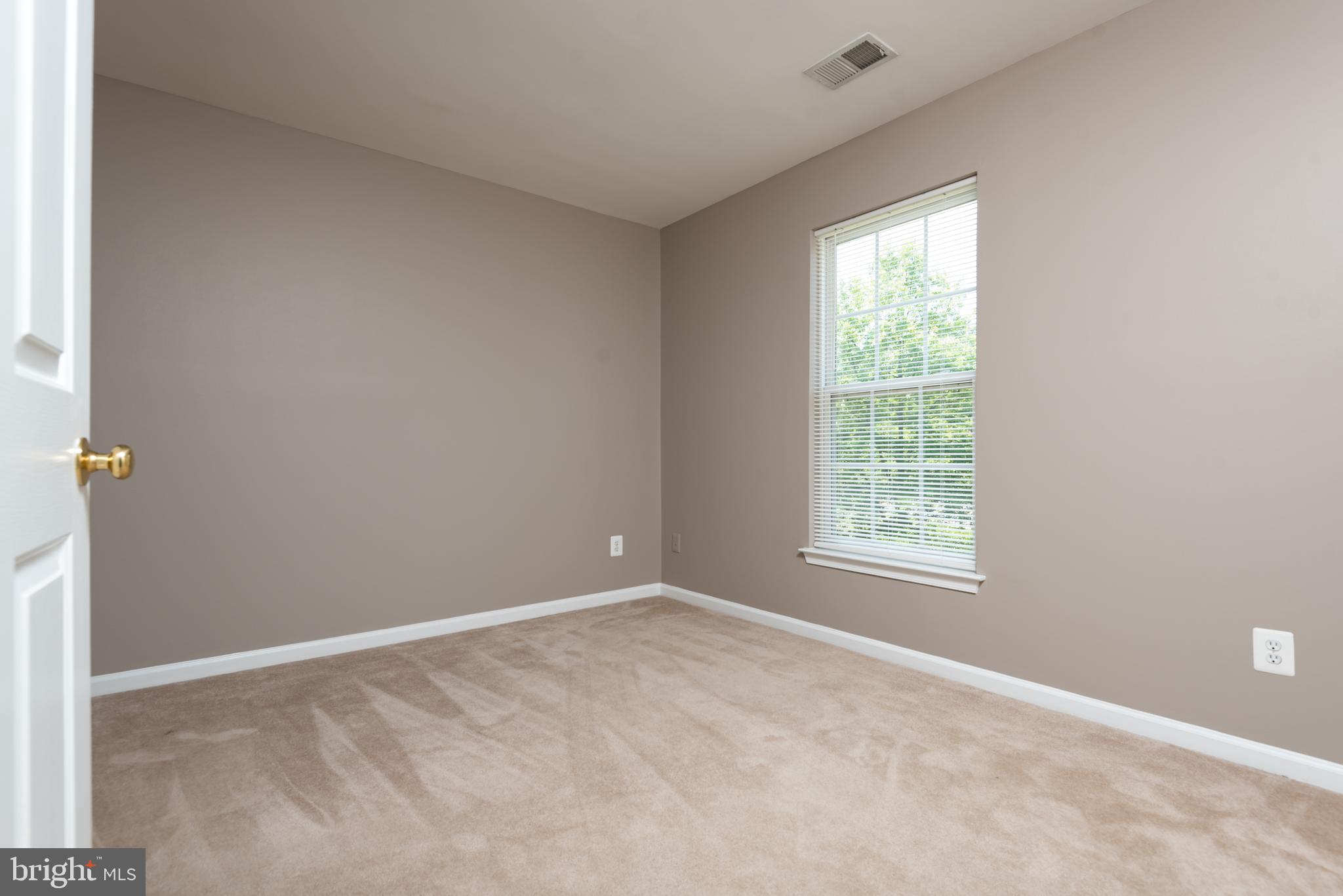 SOMERSET - Residential Lease