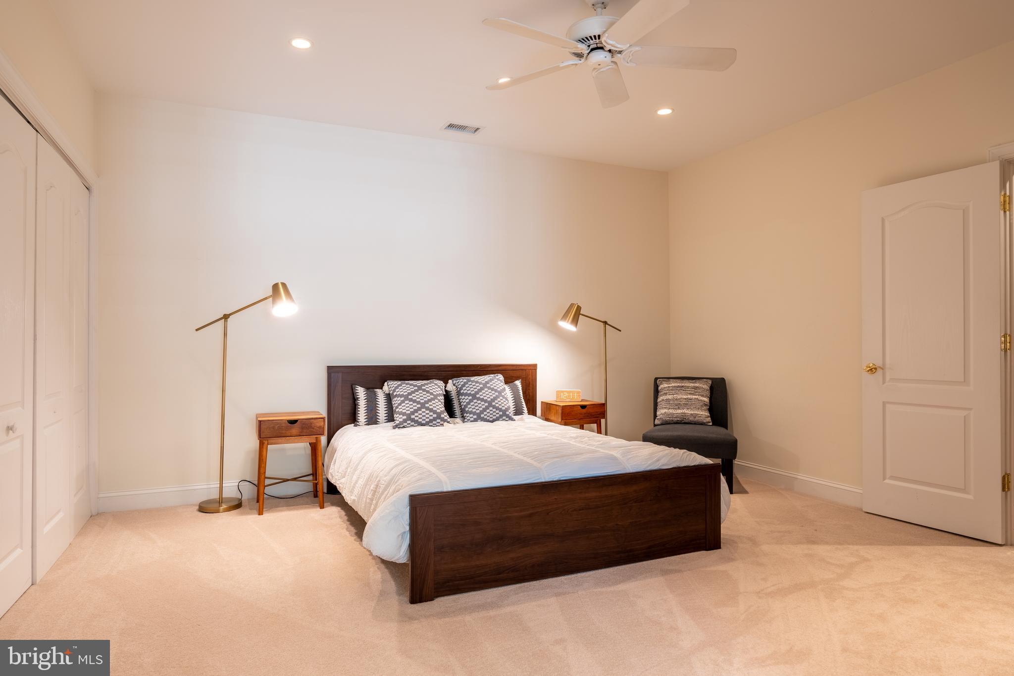 WOODHAVEN - Residential