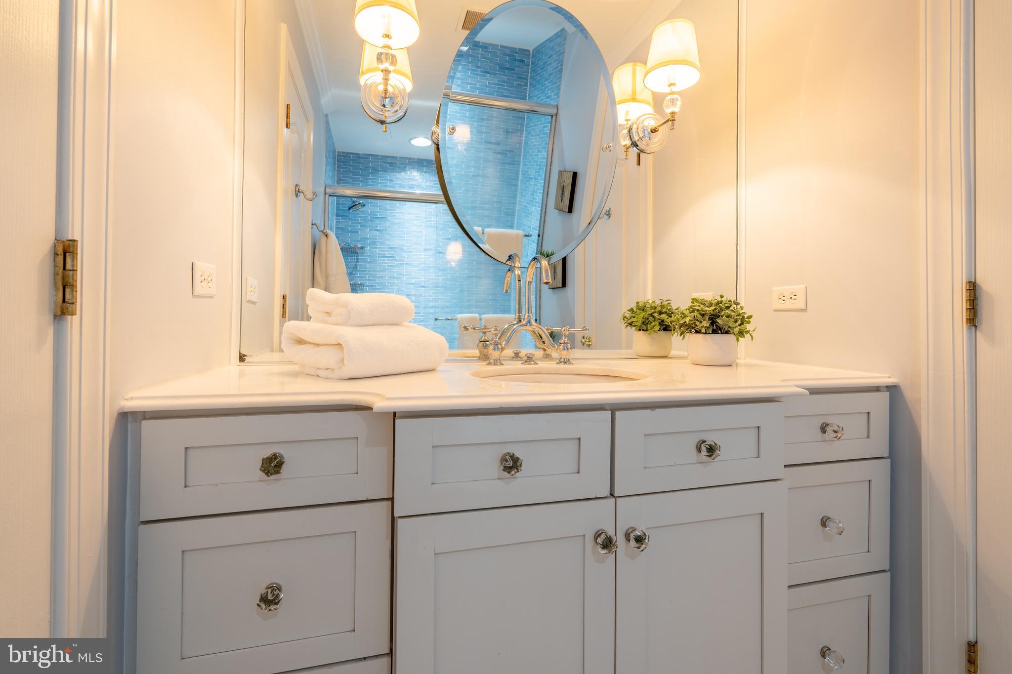 WOODHAVEN - Residential