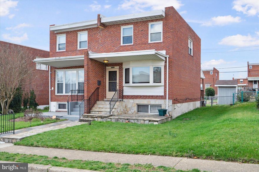 Welcome Home! 3 Bedroom 1.5 Bathroom Rowhome In Baltimore City!