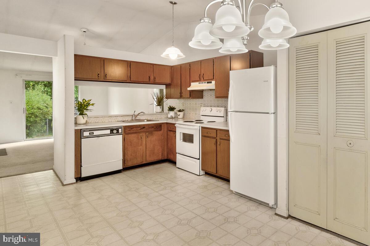 FREDERICKTOWNE VILLAGE - Residential