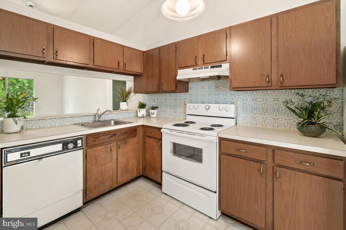 FREDERICKTOWNE VILLAGE - Residential